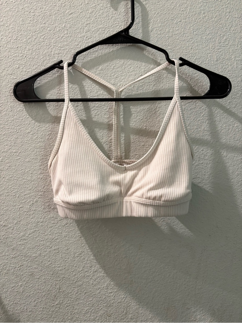 ALO Yoga Ribbed V-Neck Bralette - Cream